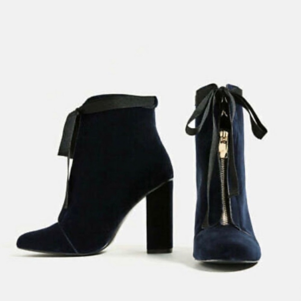 Zara lace up velvet booties size 37